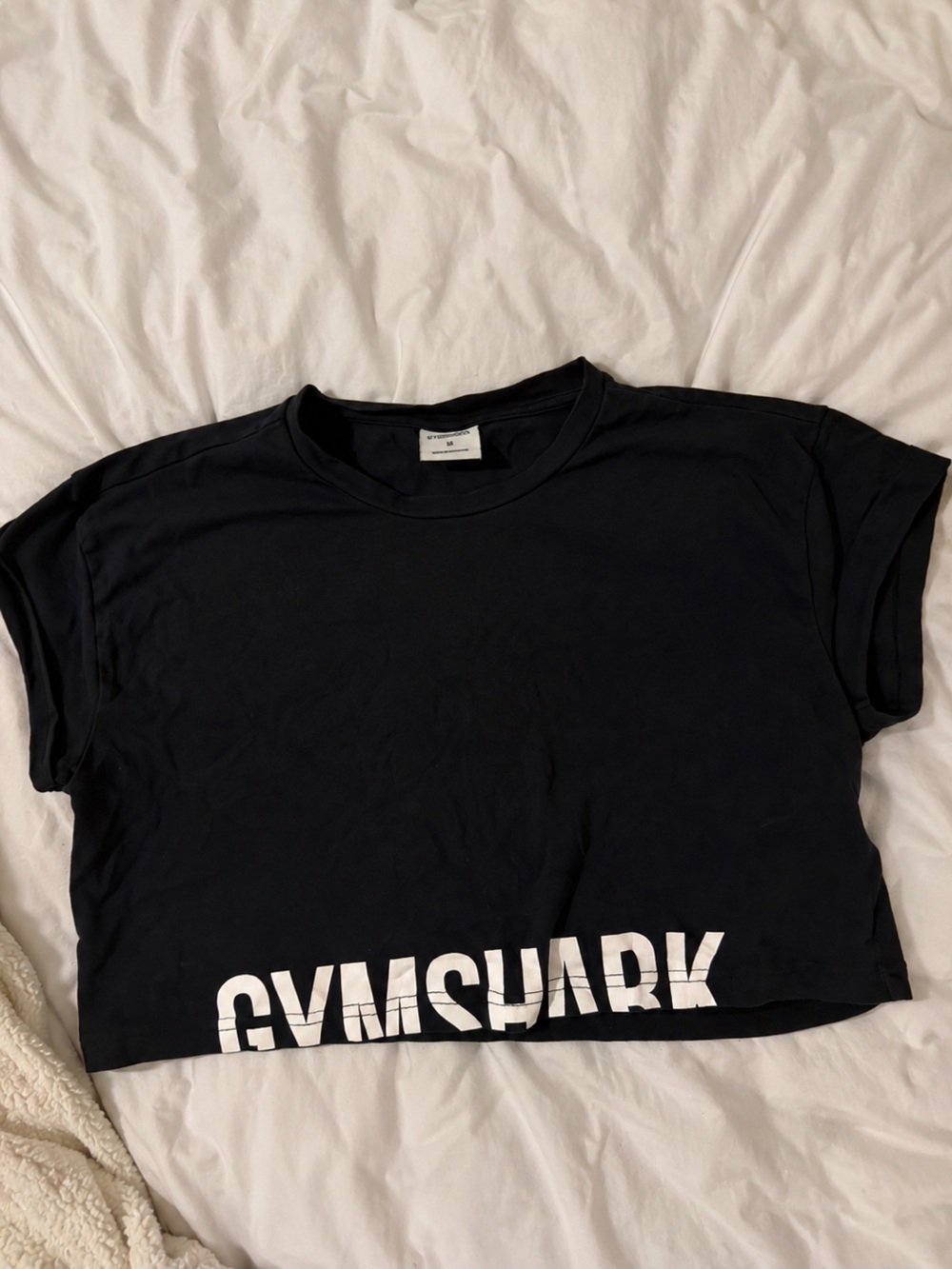 Black Gymshark Cropped Tee